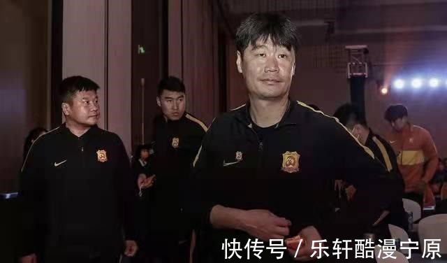 威尔克|曝国足新教练班子组成郑智、李金羽领衔,申花体能师入列