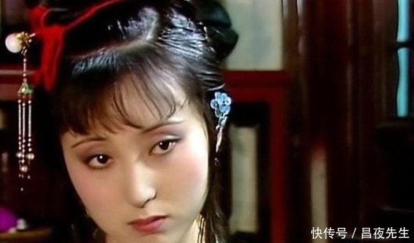 薛家#王熙凤敢随意调侃林黛玉,为何从不开宝钗玩笑:这才是棋逢对手