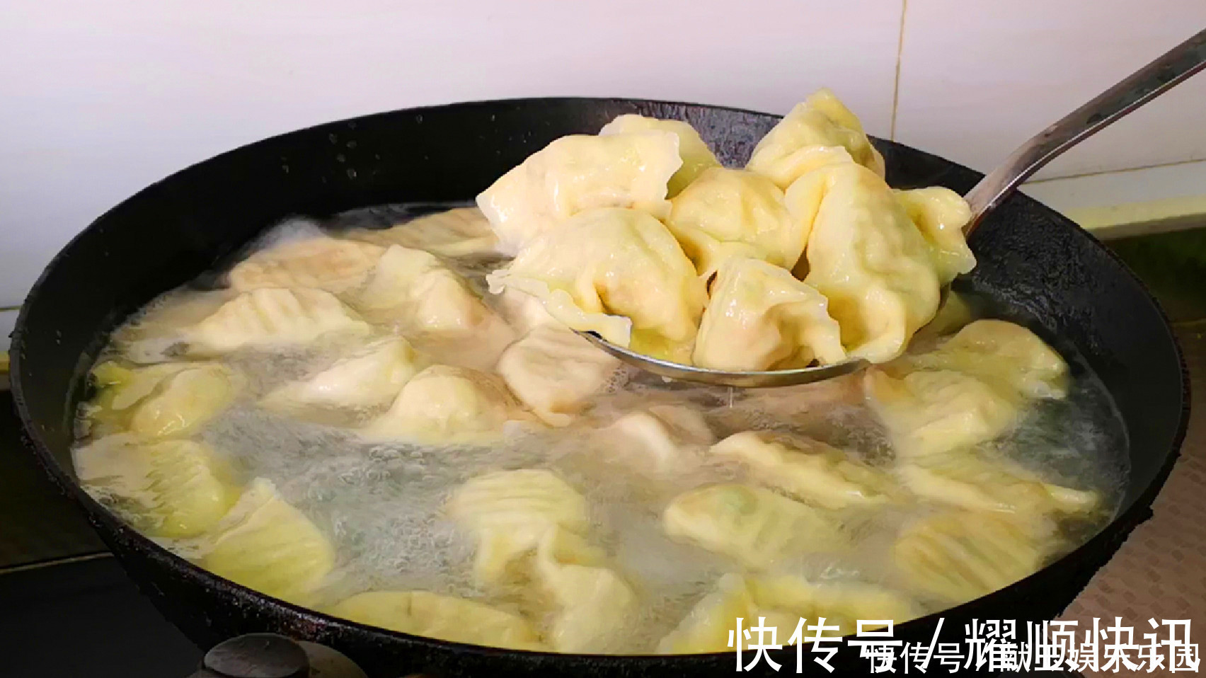 钱包|天冷吃饺子，就馋此馅，比韭菜和白菜都鲜，3块钱包一锅，太香了