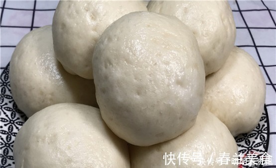 棉絮状|做包子馒头时,别只会加白糖!教你简单一招,8分钟快速发满盆