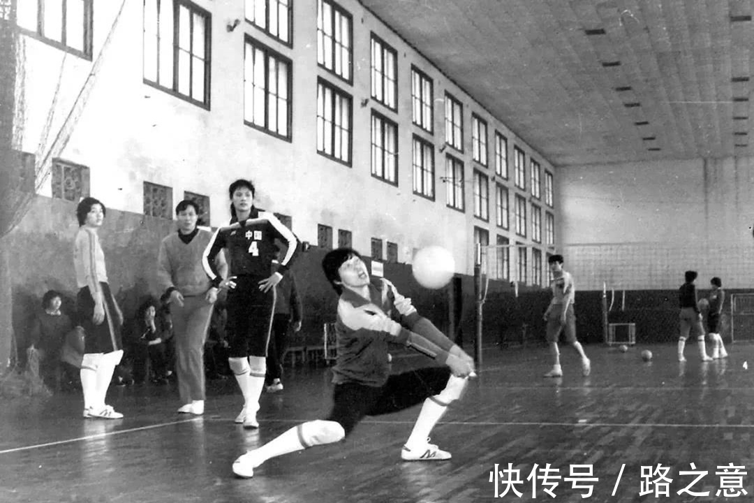 三连冠|他是女排的“魔鬼教父”,他的汗水淌满了走向女排“三连冠”之路