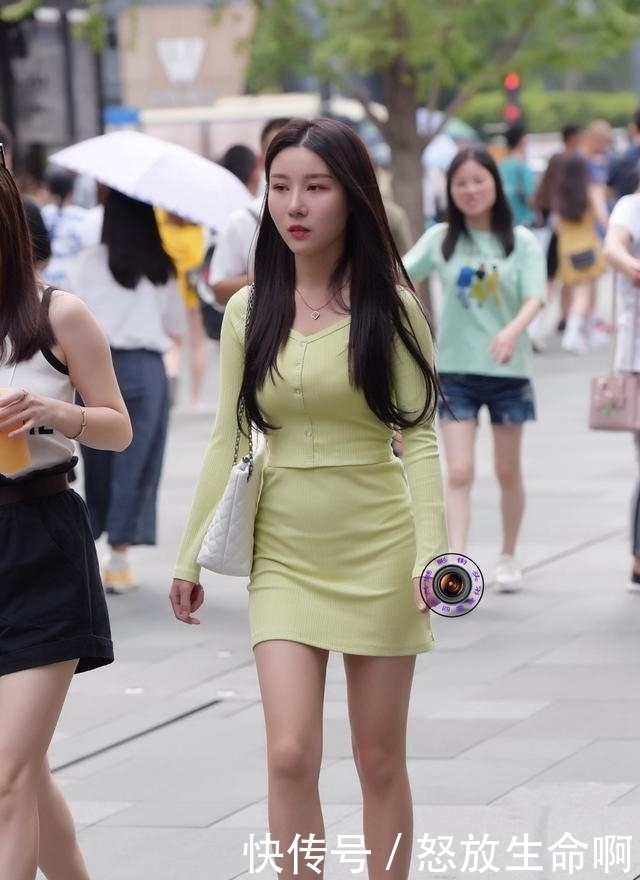 让这个冬天既舒服又有时尚感的连衣裙装扮,穿出优雅的姿态