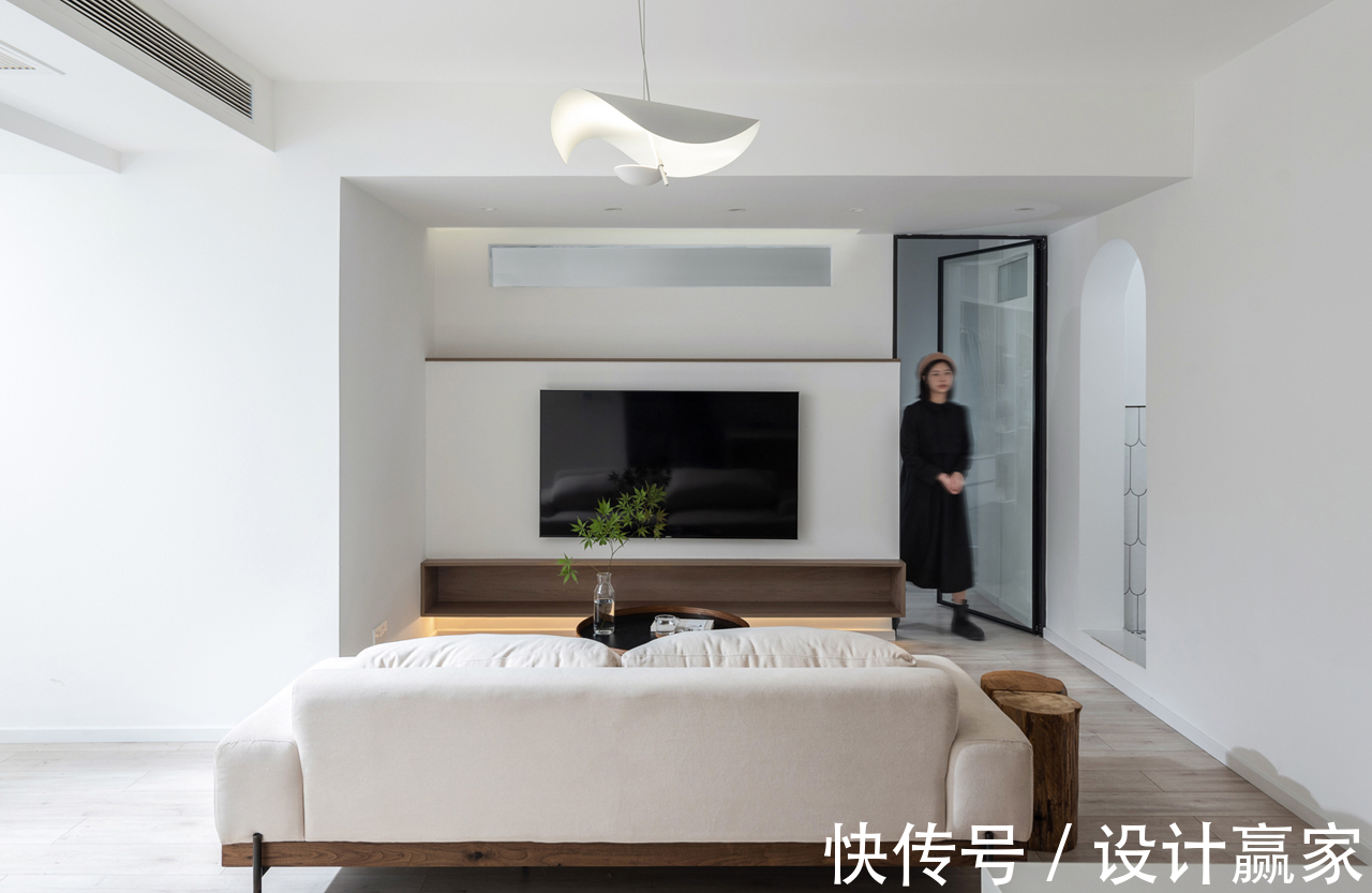 插瓶|70㎡现代简约风，木质的清新自然，小资情调的生活