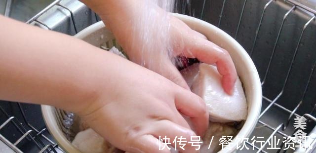 肉夹馍教程来了，从烙馍到卤肉，超详细做法分享，学会能开店了