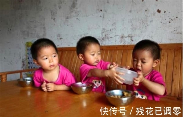 张大姐|奇闻:45岁高龄宝妈怀上三胞胎,不顾反对生下,三年后生活如此