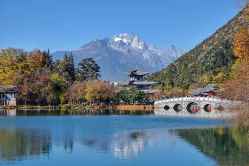 丽江最美的雪山公园，曾因门票收费遭差评，如今免费开放游人多