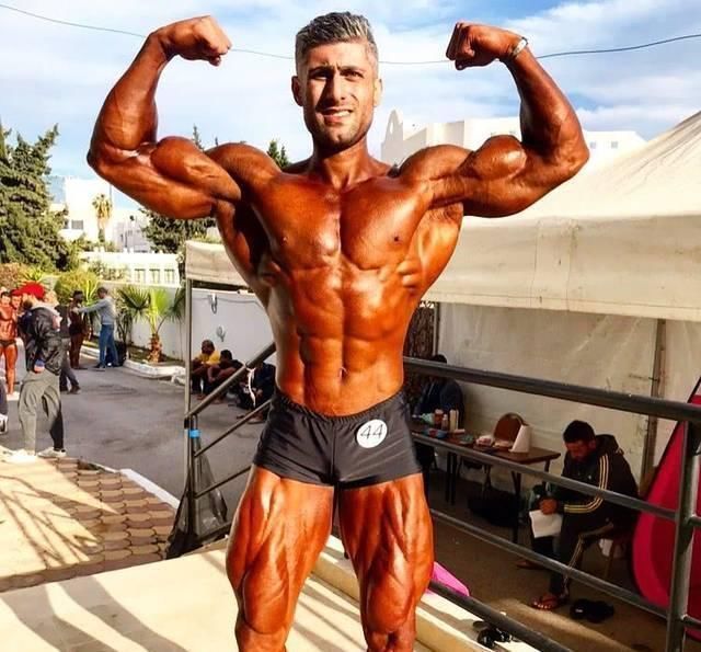 健身模特|伊朗小伙常年保持8%体脂，曾因瘦小而被嘲笑，今专业健身模特！