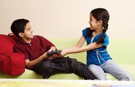 玩笑话|“总来蹭饭羞不羞?”外公一句玩笑话,宝宝的回答却让老人的心寒