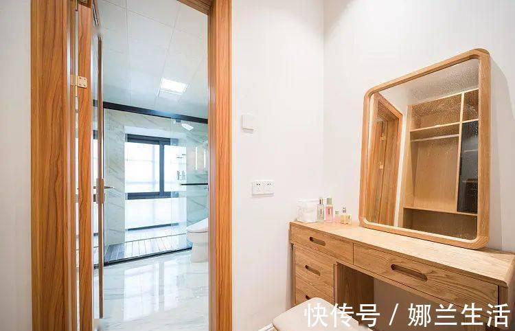 三居|参观同学的日式风三居,进门就被玄关衣帽间吸睛了,太宽敞舒适了