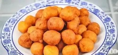 过年炸什么丸子美味呢？厨师长教你技巧，学会了在家可以露一手