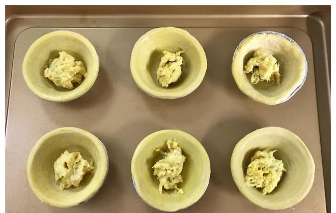 果肉|不用揉面,不用擀皮,简单3步,教你做网红甜点,咬一口酥掉渣