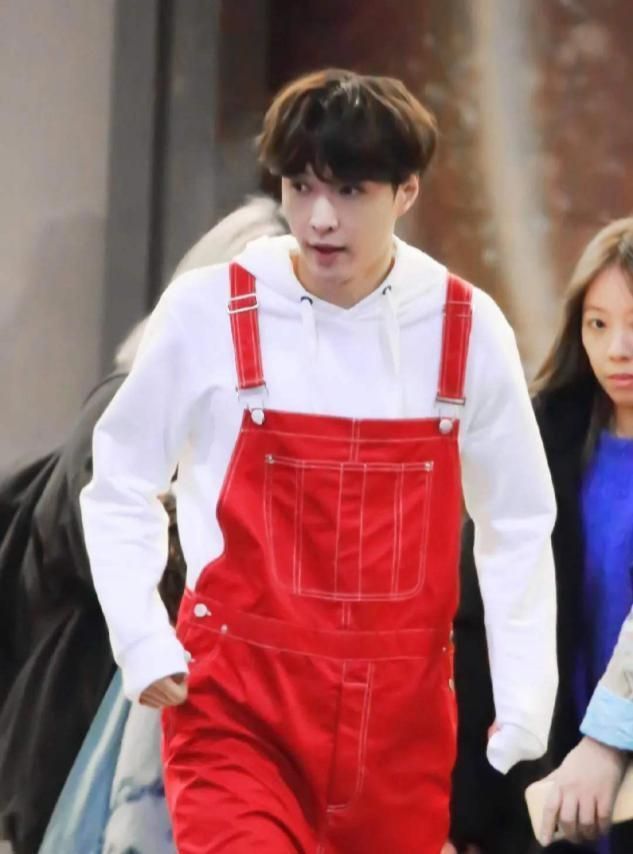 牛仔外套|我想穿帽衫, 还不想像假小子! 这种7种穿法不仅优雅, 还能显气场