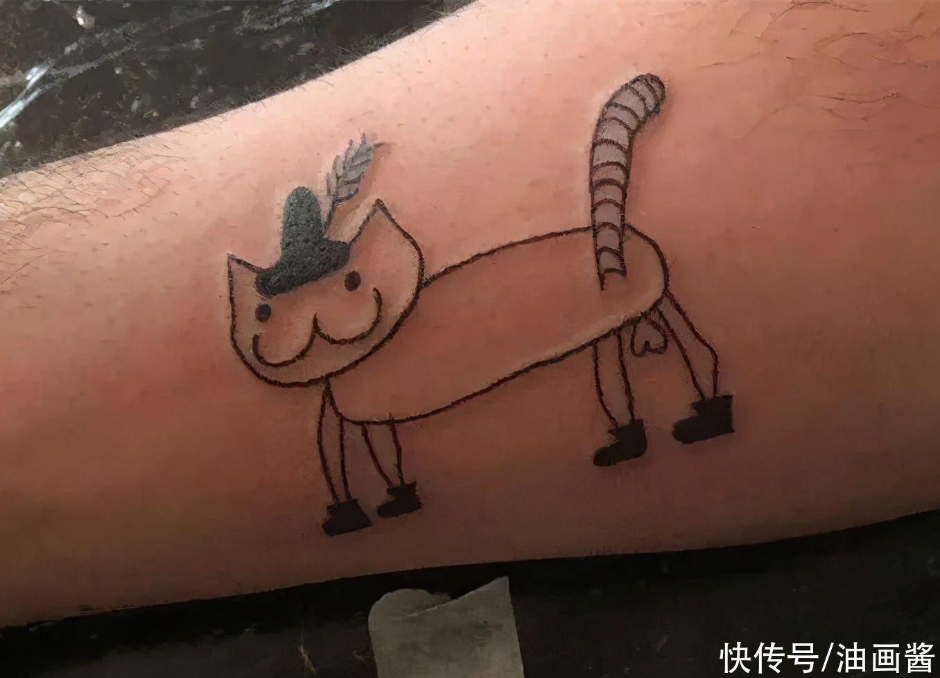 古怪|不会画画的纹身师,纹出歪扭的小纹身,生涩俏皮让人忍俊不禁