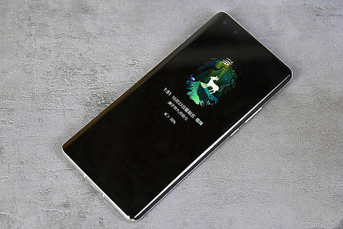 拿着5G手机|宁愿抢华为Mate40Pro都不抢iPhone12？四点原因正在经历！