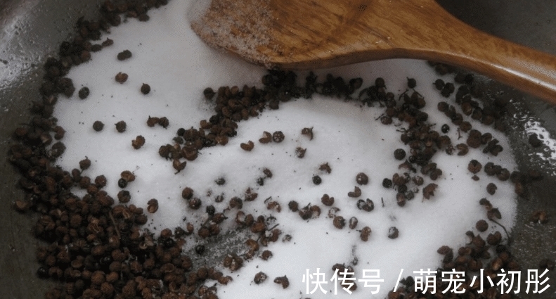 为什么农家腊肉如此鲜香可口?教你正确腌制的步骤,腊肉美味耐放