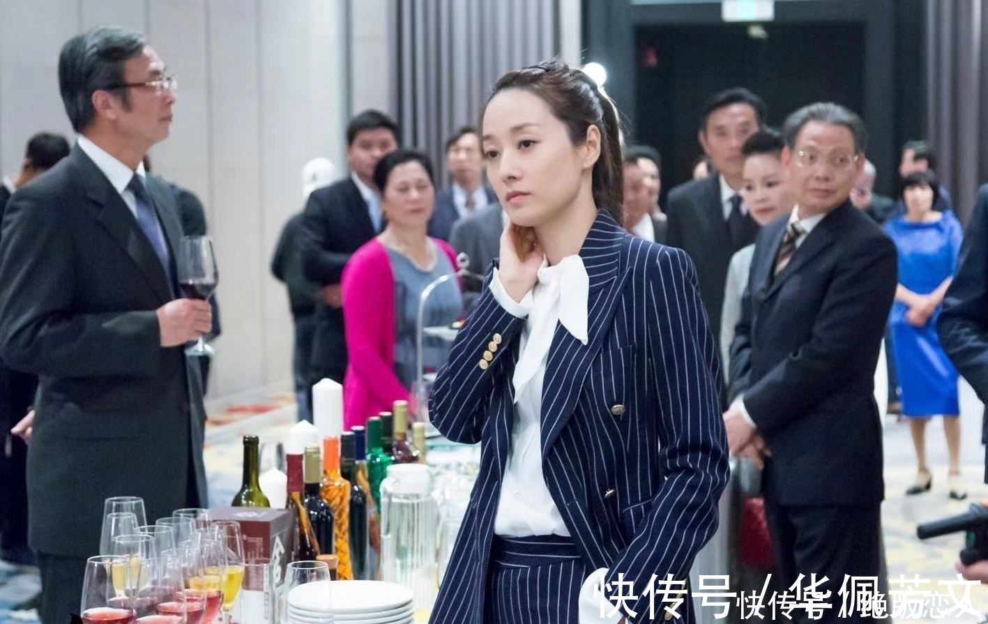 长发|马伊琍终于换回短发,长发扎马尾虽减龄,可还是短发适合她!