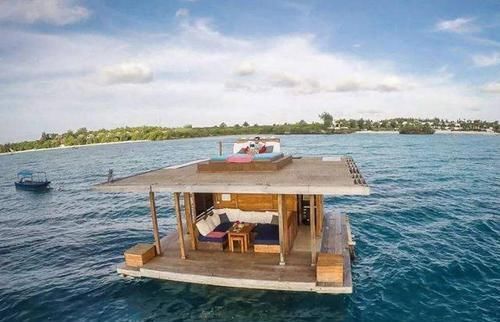 全球最深的水下酒店顾客能与鱼群共眠,一夜收费上万元