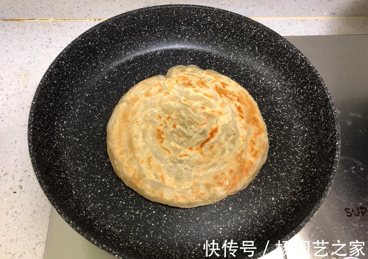 早餐|快手又好吃的胡萝卜卷饼,10分钟就做好,早餐的好选择