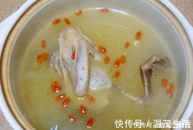 子宫|有子宫肌瘤的女性，不妨多吃点“它”，帮你清宫毒，远离妇科病