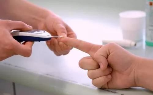 血糖控制|怎样把血糖控制在5.6以下?专家告诉你:建议日常注意“2忌3宜”