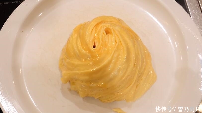好吃|“米饭”别和鸡蛋一起炒了,把鸡蛋盖米饭上,又好吃又好看!