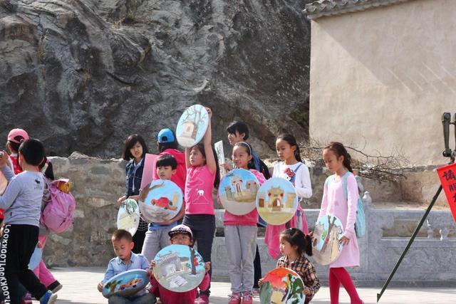 护士|给孩子取名“俊凡”,护士写出生证时错写一笔,爸爸不气反乐