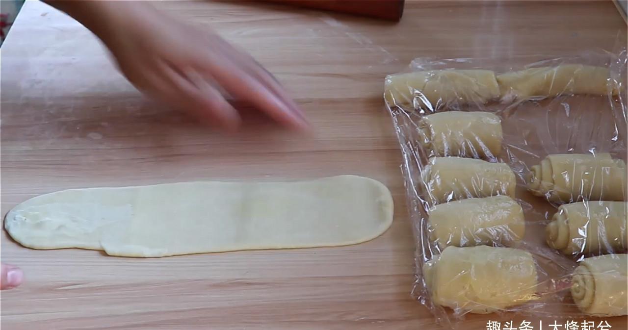 好吃|8块一个的蛋黄酥,在家自制低成本,一口酥掉渣,比外面卖得好吃