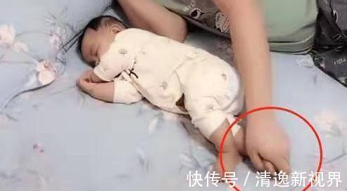 奶爸|最操心奶爸出炉,一觉醒来竟看宝宝有无呼吸,网友活着呢!