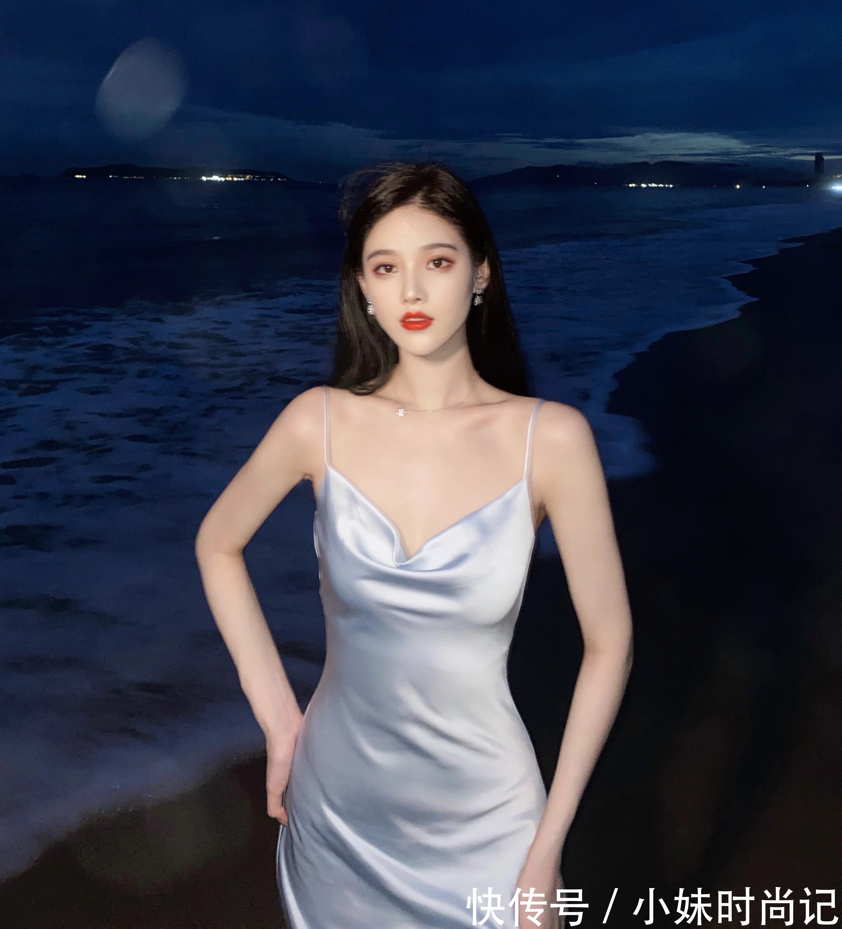 肩带|法式荡领吊带连衣裙,穿出完美性感曲线