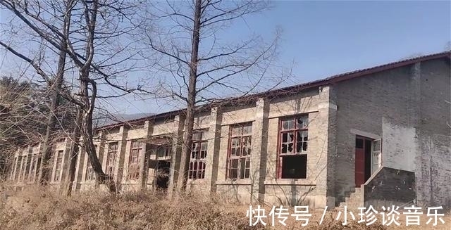 厂区|重庆一深山里的军工厂，荒草丛生仍难言风采，可做小众景点游玩