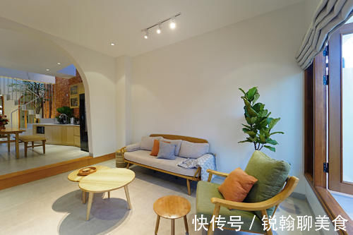 主卧|她住128㎡的联排别墅，家里3处天井，满眼绿色，像个植物园