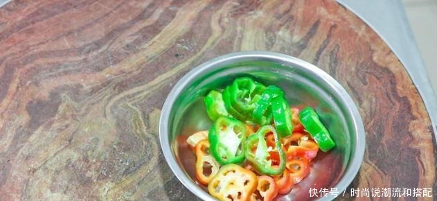  食材|炒花菜很多人都做错了，大厨教你正确做法，看饭店里面是怎么做的