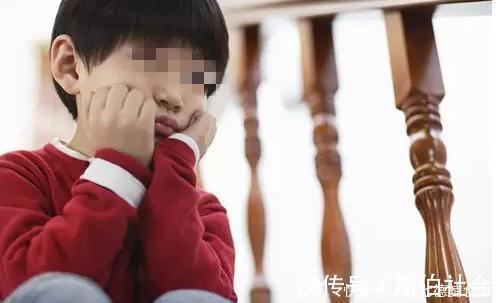 犯错|家有男孩的，父母在这3方面越“舍得”，孩子将来越有出息