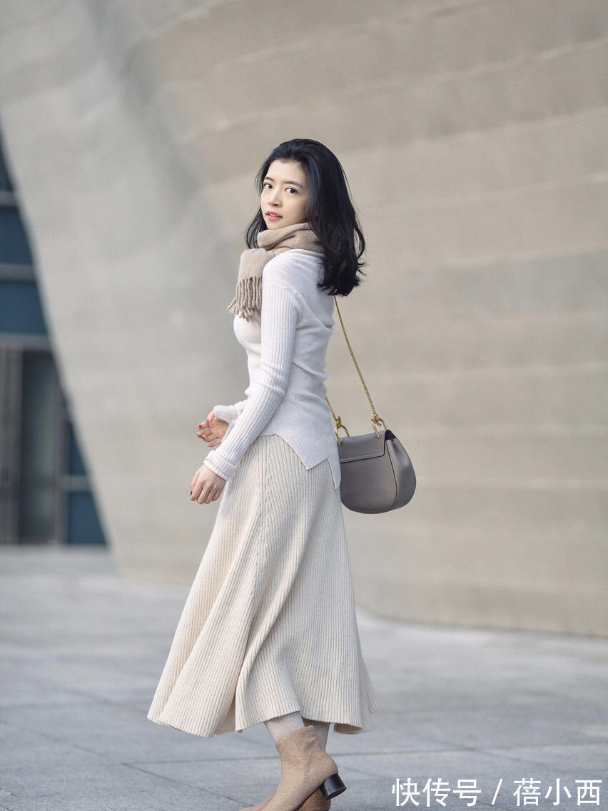 露肤|跟三木博主学穿衣,穿搭小白也能逆袭时尚女神,这4个技巧就够了