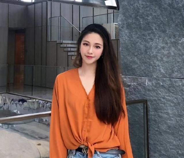 富二代|“巨婴”女孩吃饭还要妈妈喂,参加完《变形记》,如今怎么样了?