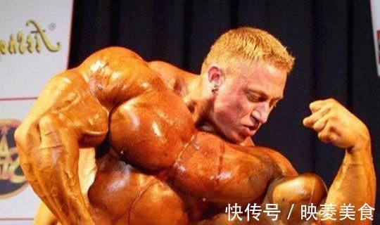 马库斯|有多少人能接受这样的肌肉男巨石强森管他呢,打不过我