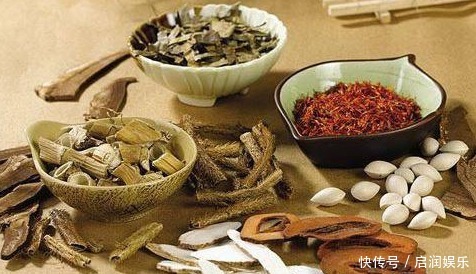  压迫|腰间盘突出压迫神经，腿疼怎么办？不妨试试这个
