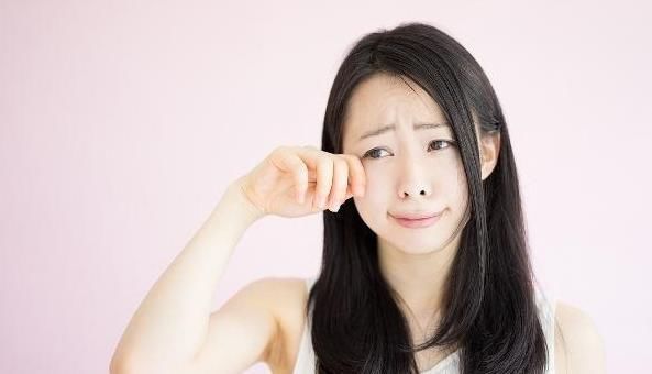 女性雌激素低，也许身体上会有4个“现象”，早知早好早预防！