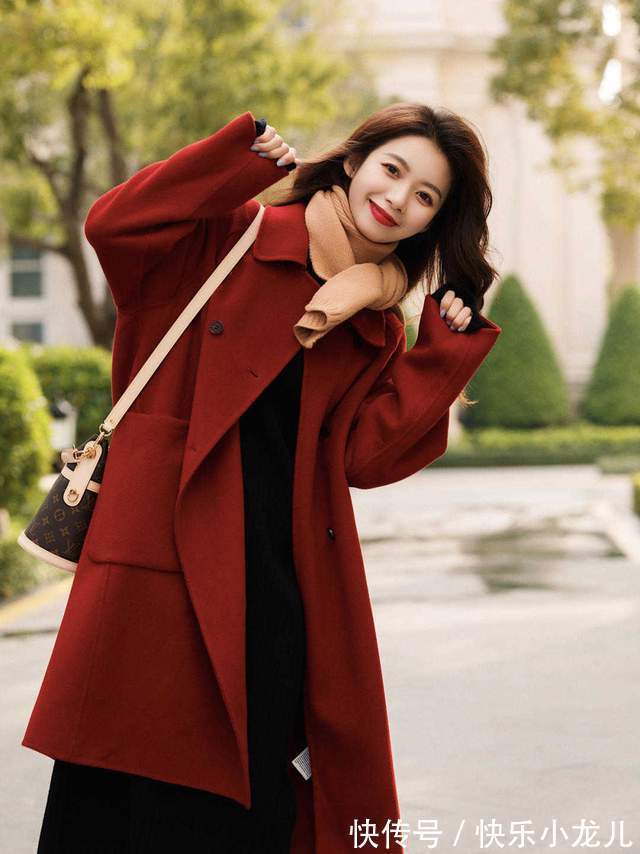 颜色 秋冬买衣服，除了黑白灰，这3个颜色也很流行，高级又时髦