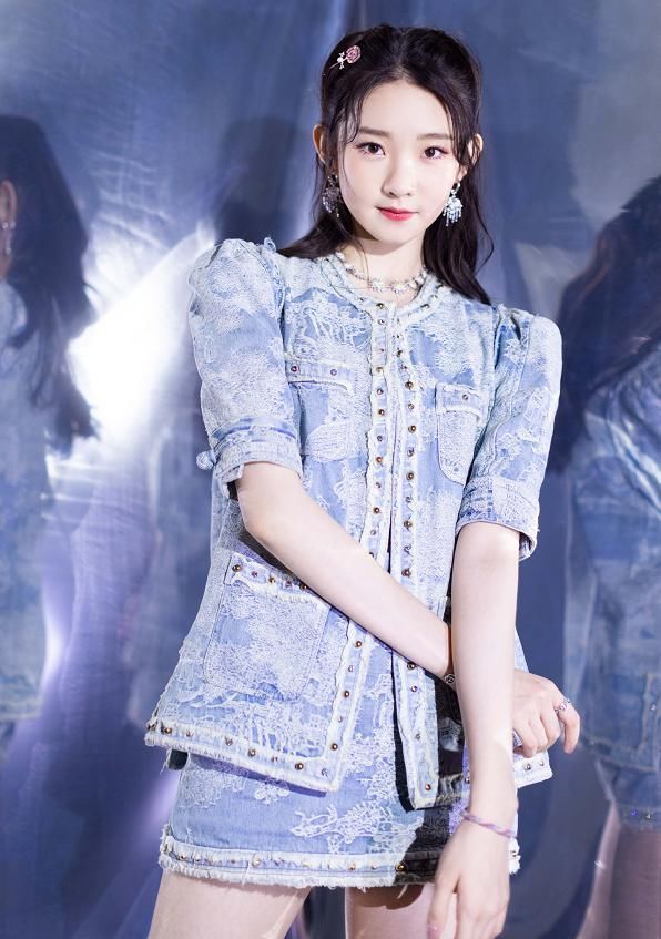 硬糖少女资源差距拉开:张艺凡官宣《这就是演员》,郑乃馨零个资