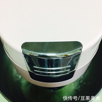 戚风蛋糕|减糖百香果戚风蛋糕