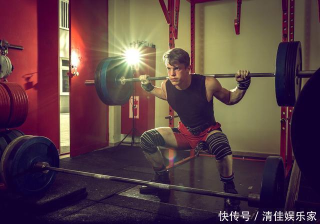 力量训练|为什么建议你多做深蹲?长期坚持深蹲,这些好处都能收获