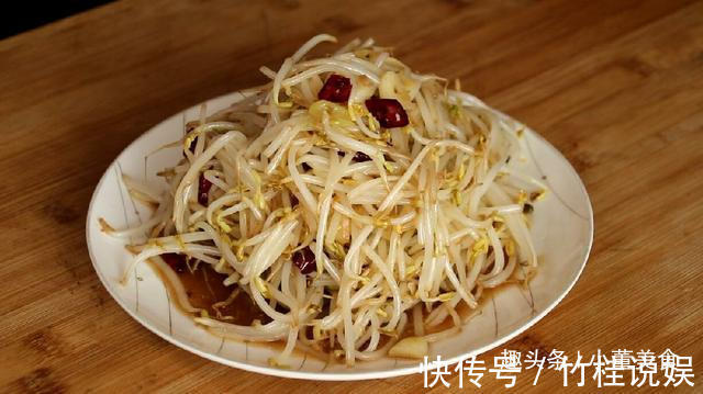 炒豆芽时，有人焯水有人直接炒，做错这一步，豆芽不脆不爽口