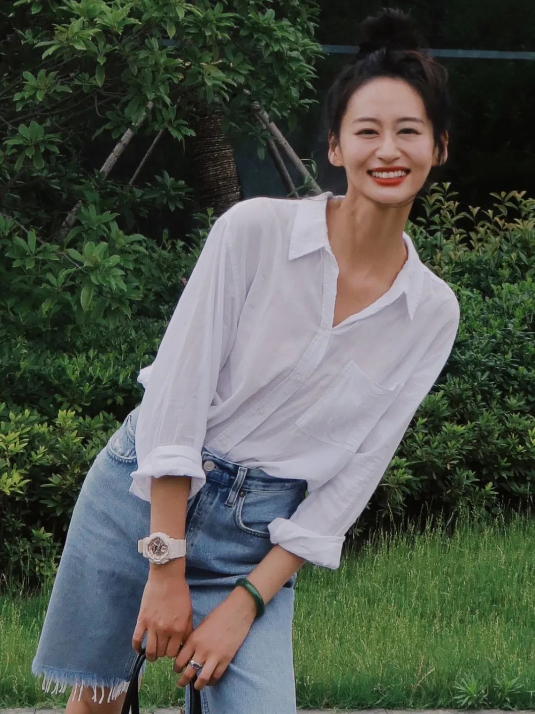 短裤|别穿阔腿裤了！今夏流行穿短裤，太显瘦了吧