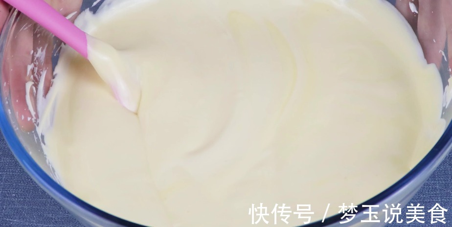 电饭锅蛋糕教你这样做，简单又有营养，蒸出来的蛋糕松软、味道香！