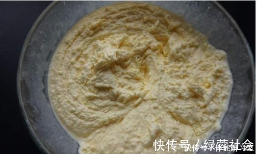 自制雪糕时,别只会加牛奶,少了这1物,难怪一口咬下去全是冰渣