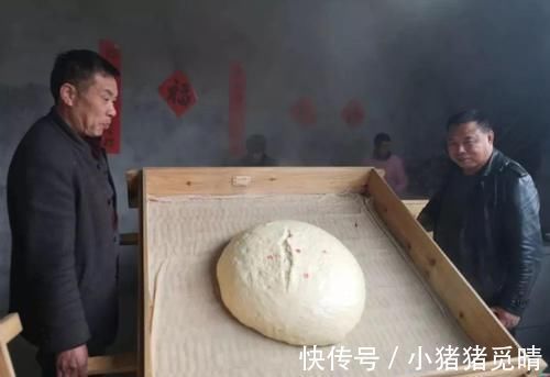 搅拌均匀|过年蒸馒头时,除了酵母和白糖!多加一点它,10分钟就能发满盆