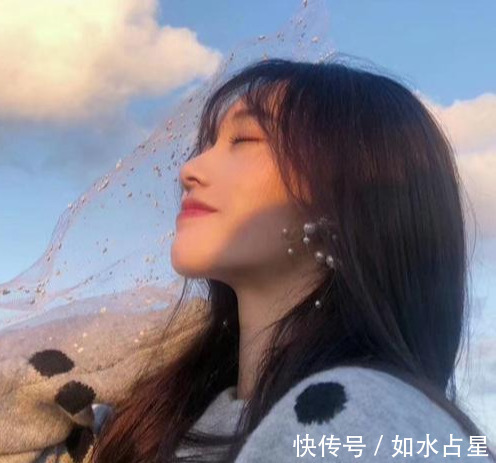 四大星座|4大被上帝吻过的星座女，自认为没有人追，但其实被人偷偷的爱着