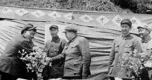 周纯全|开国上将去朝鲜汇报工作，却被彭老总“抓去”，担任重要任务