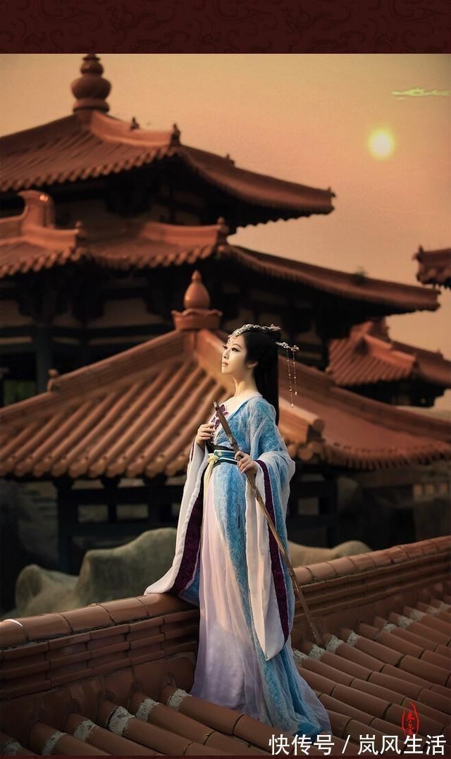 歌女们#柳永很深情的一首词,开头3句就写尽流浪之悲,最后14字冠绝今古